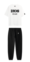 CONJUNTO NEGRO/BLANCO DIOS ESTÁ AQUÍ